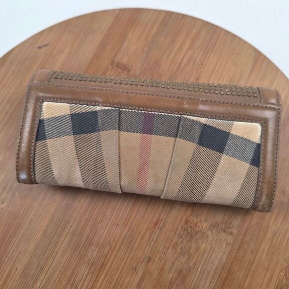 Burberry Beige/Brown House Check Canvas and Leather Zip Around Wallet - Picture 1 of 11